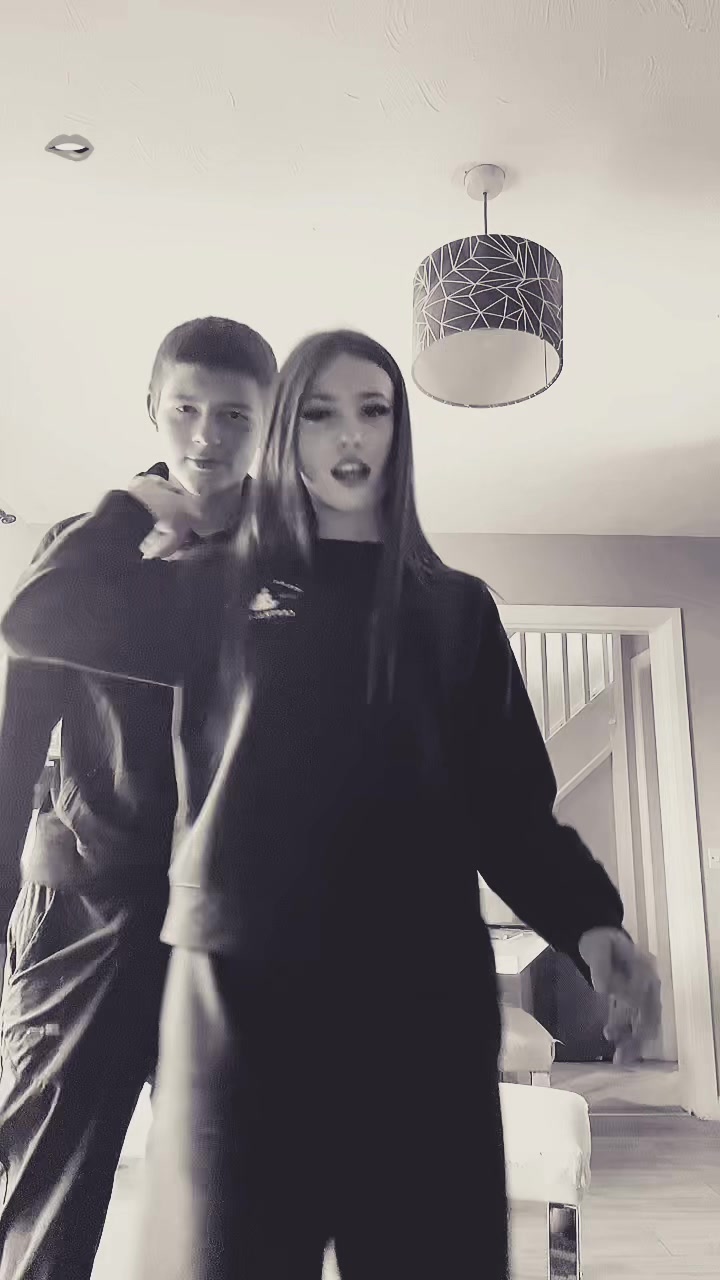 @Ella