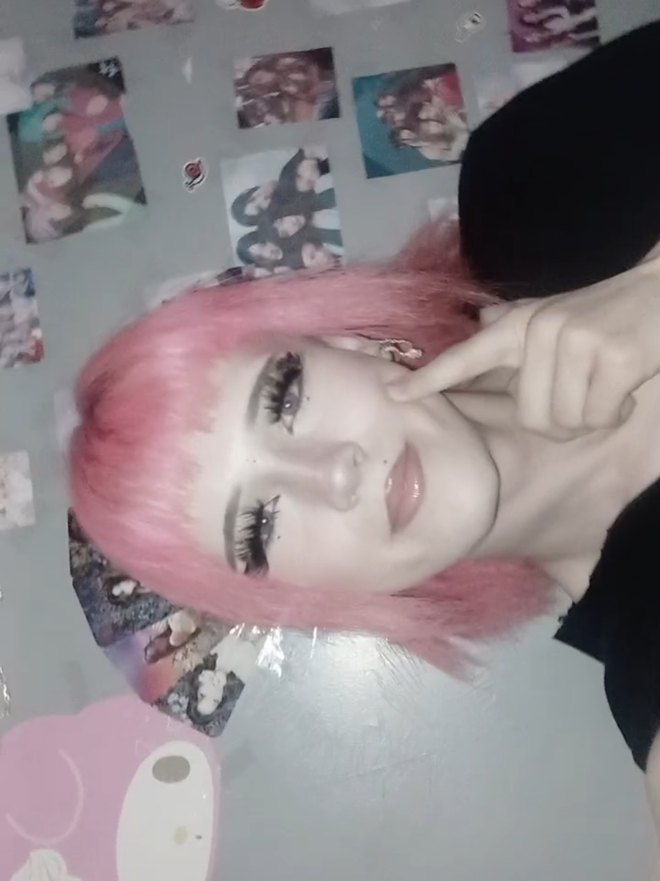 @charlie_d0ll