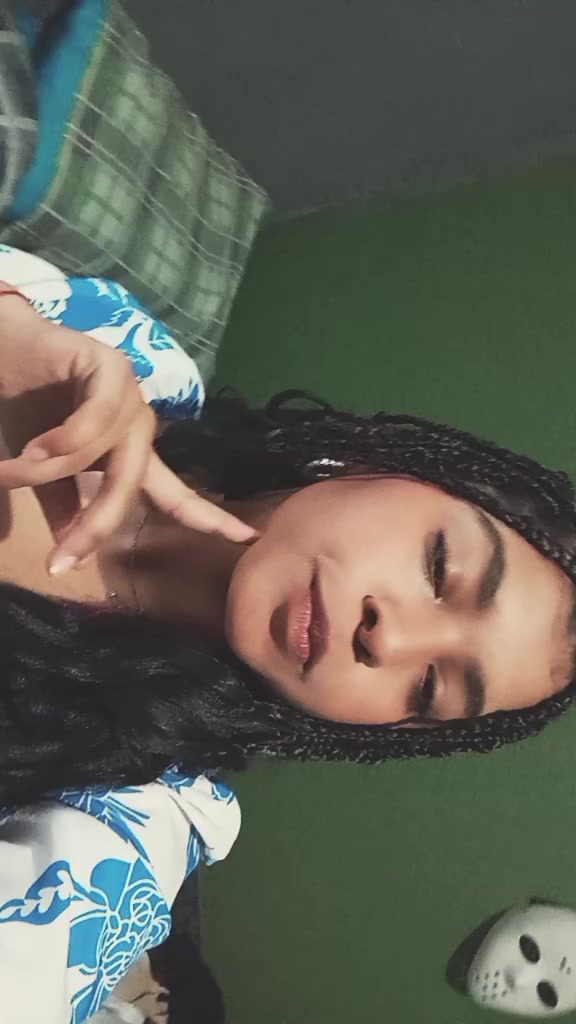 @🖤