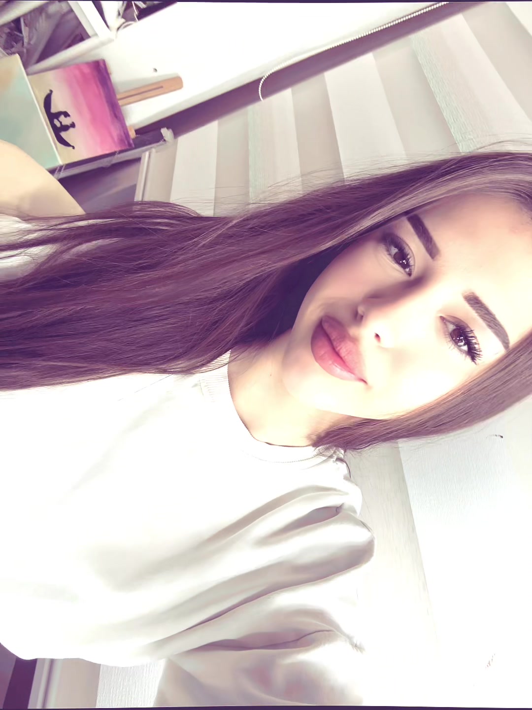 @๐ข๐ฏ๐จ๐ง๐ข๐๐