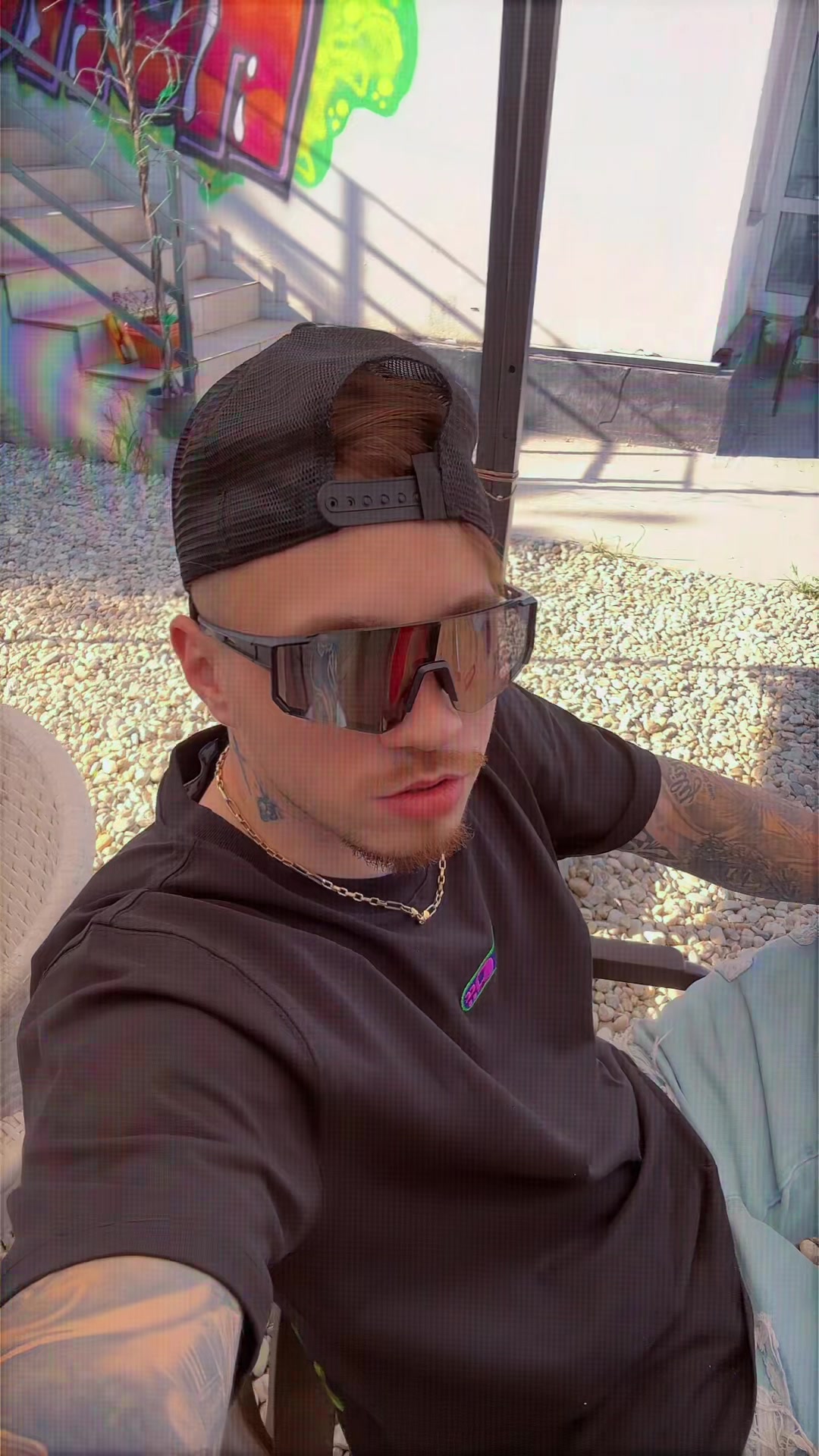 @LLL😈