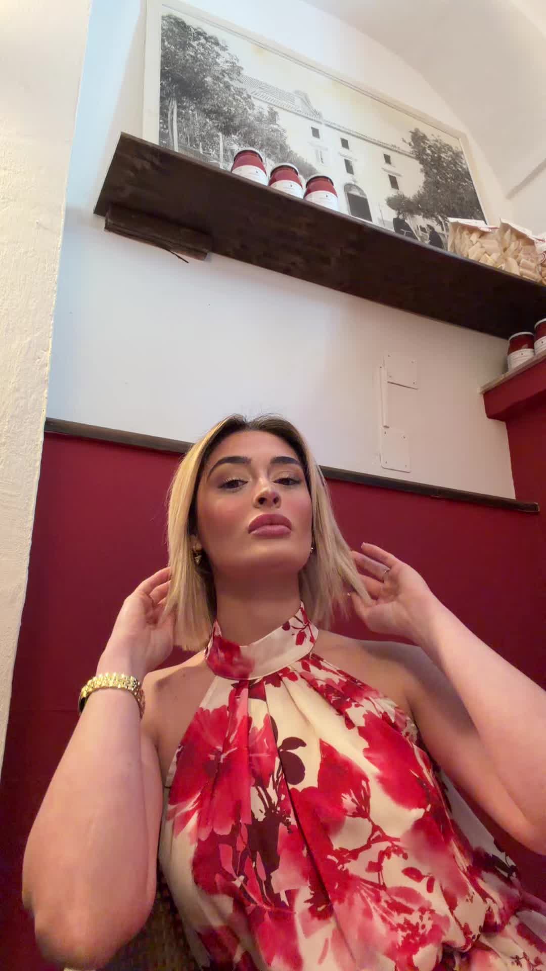 @𝑀𝑎𝑟𝑡𝑖𝑛𝑎 💖