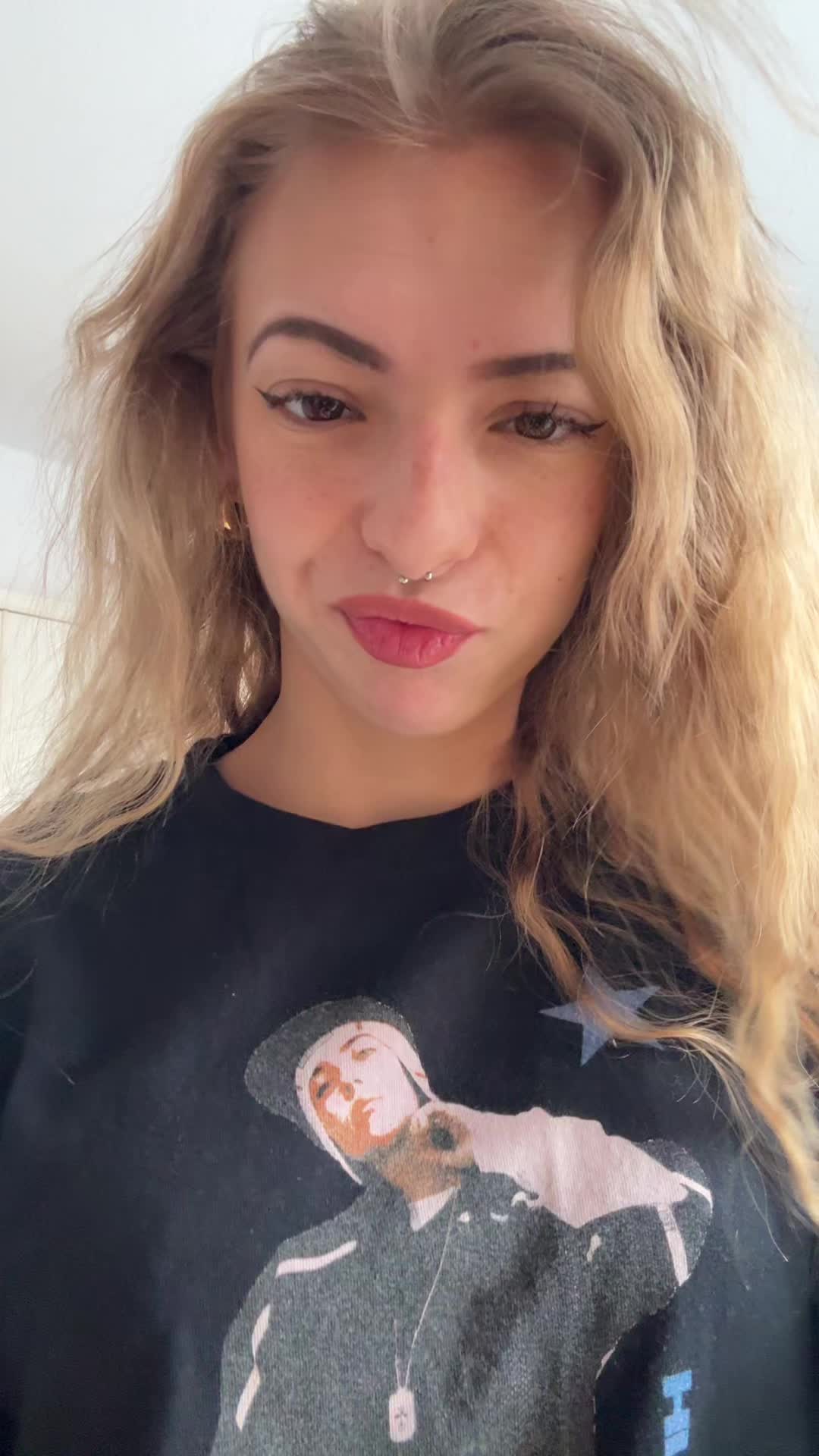 @Skyla_0o0