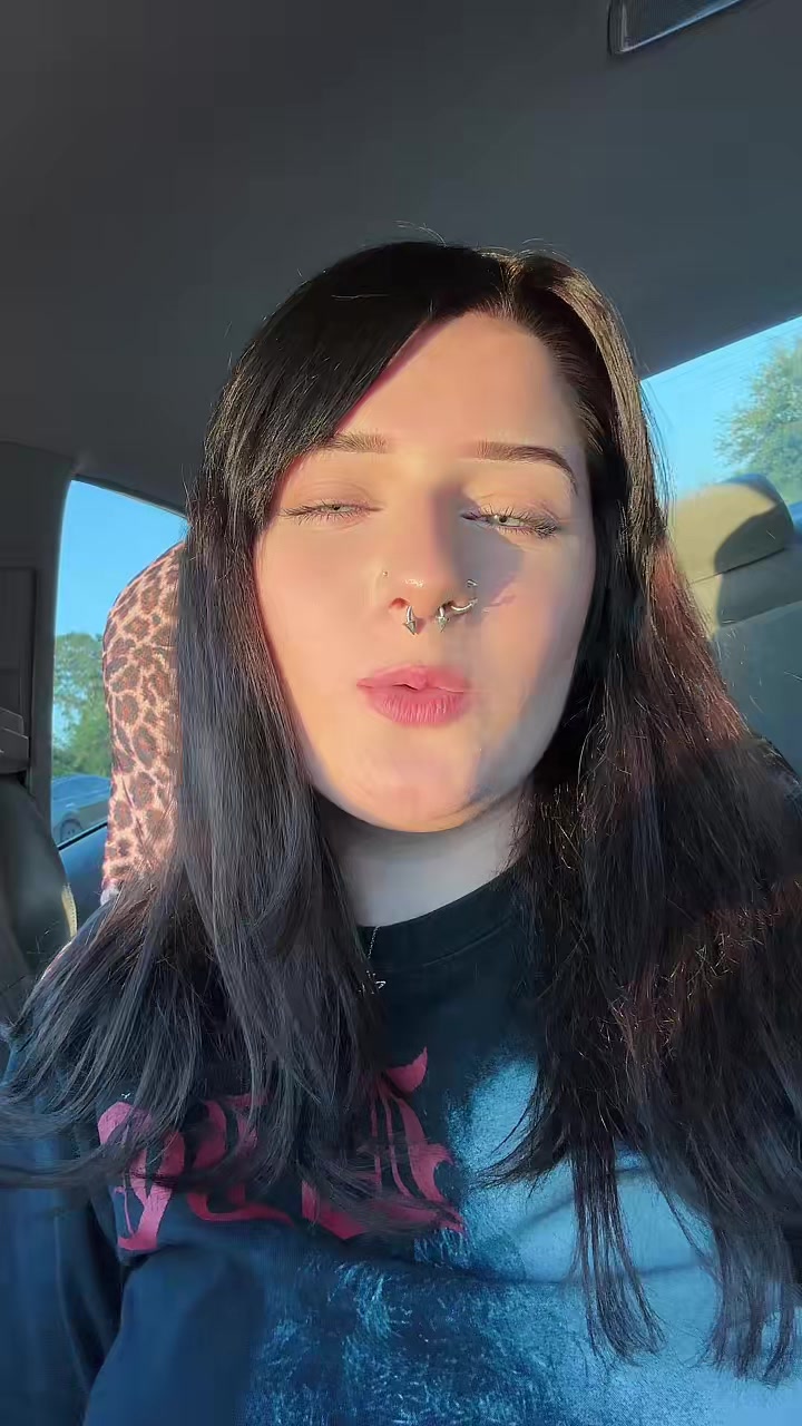 @livingdeadsouls