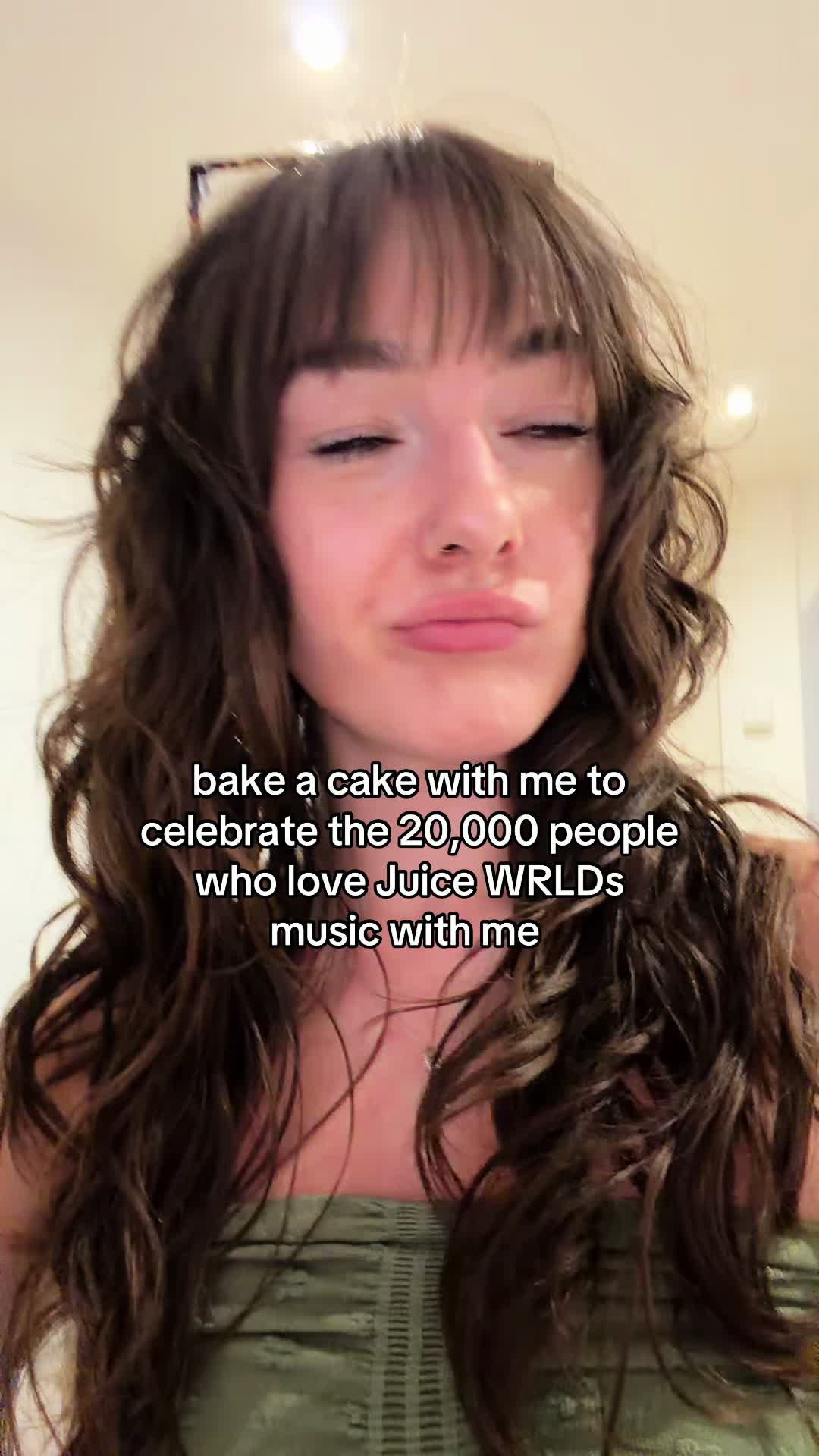 @Emzie🧟♂️