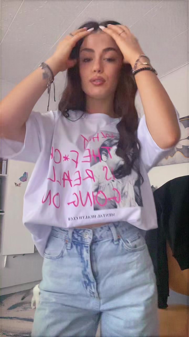 @nicoletaavaleriaa