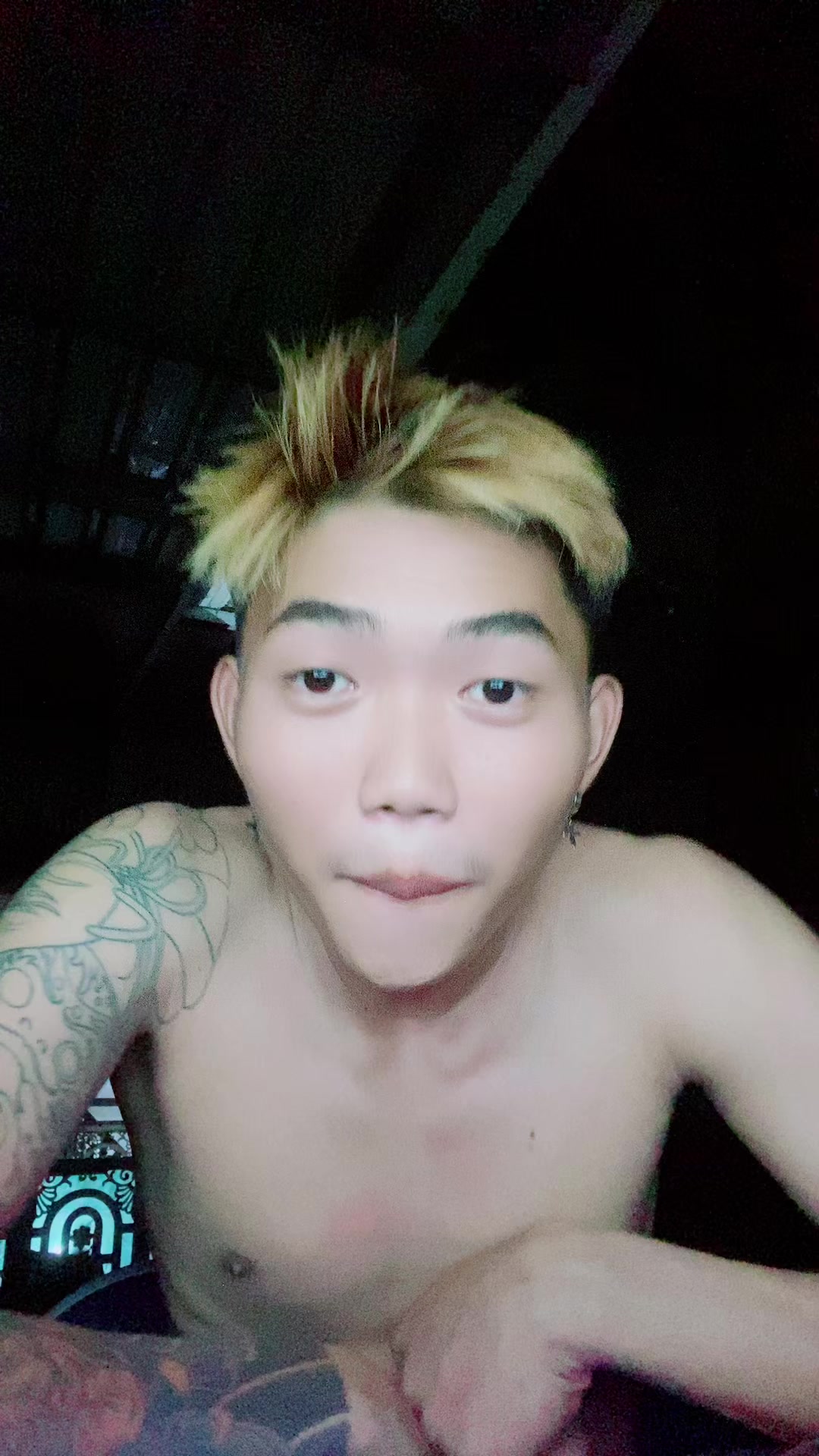 @Ot mean ngai sad✌🏻😂