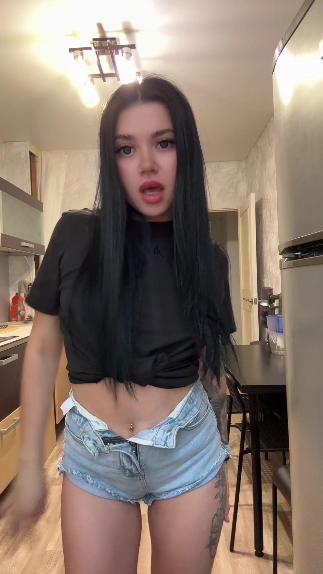 @GLUKHOVA