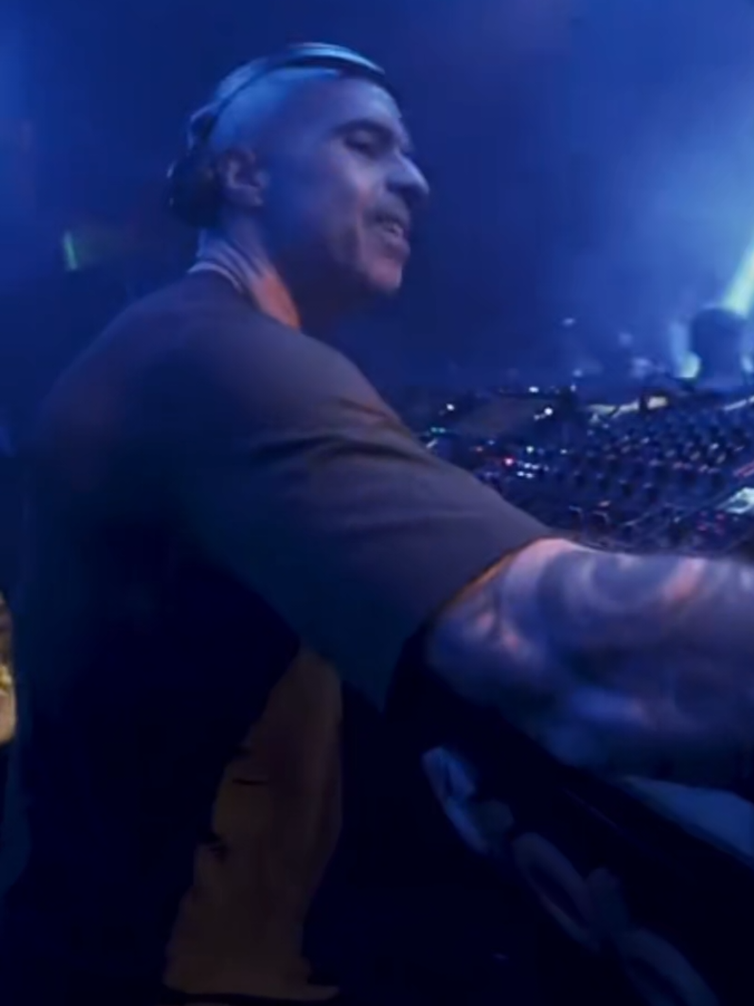@Techno Mad City