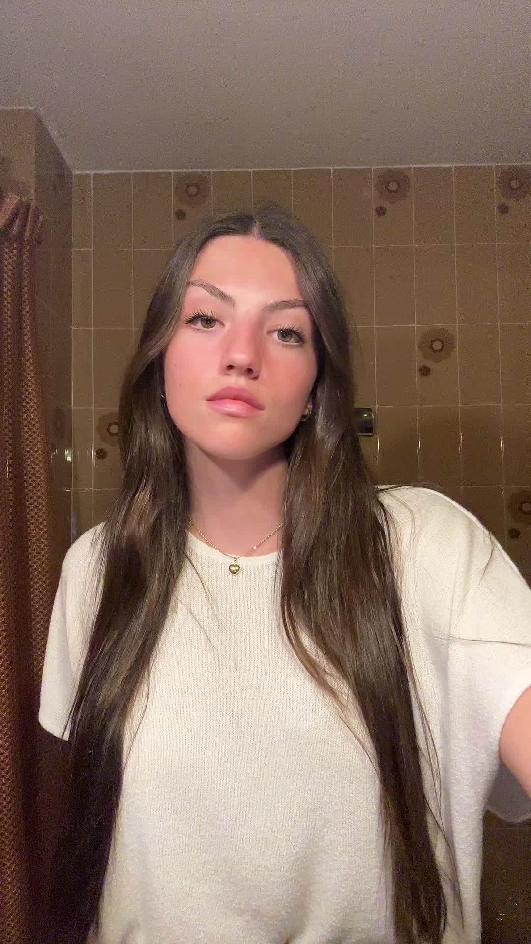 @_el0isaa_