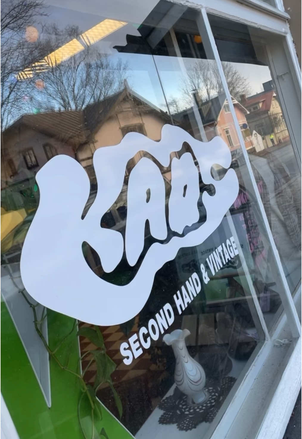 @Kaosthrifts