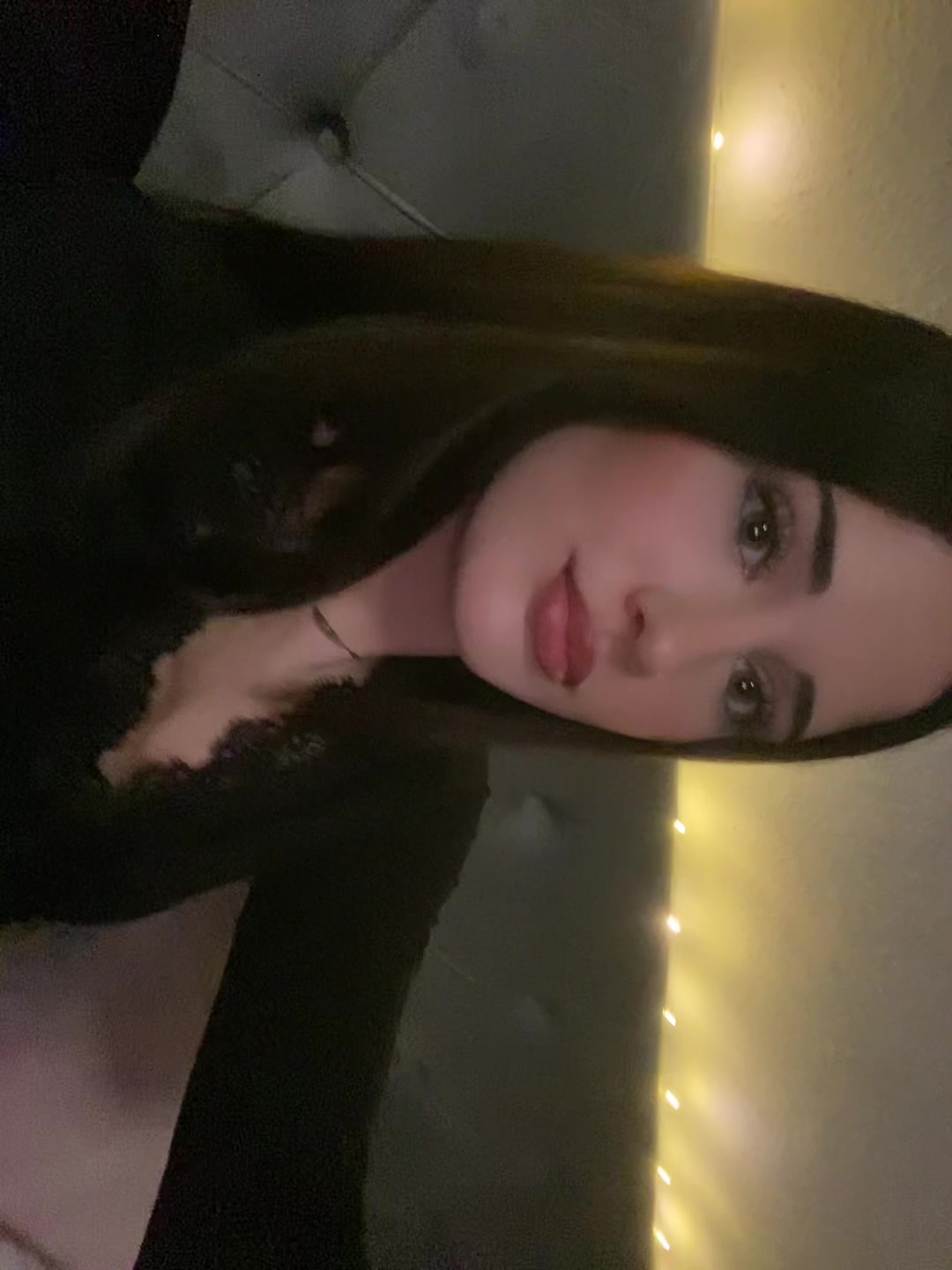@𝐌