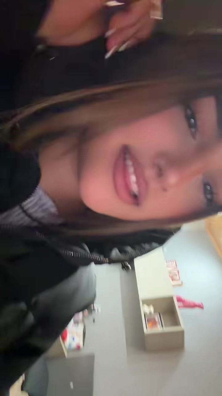 @Claudia López