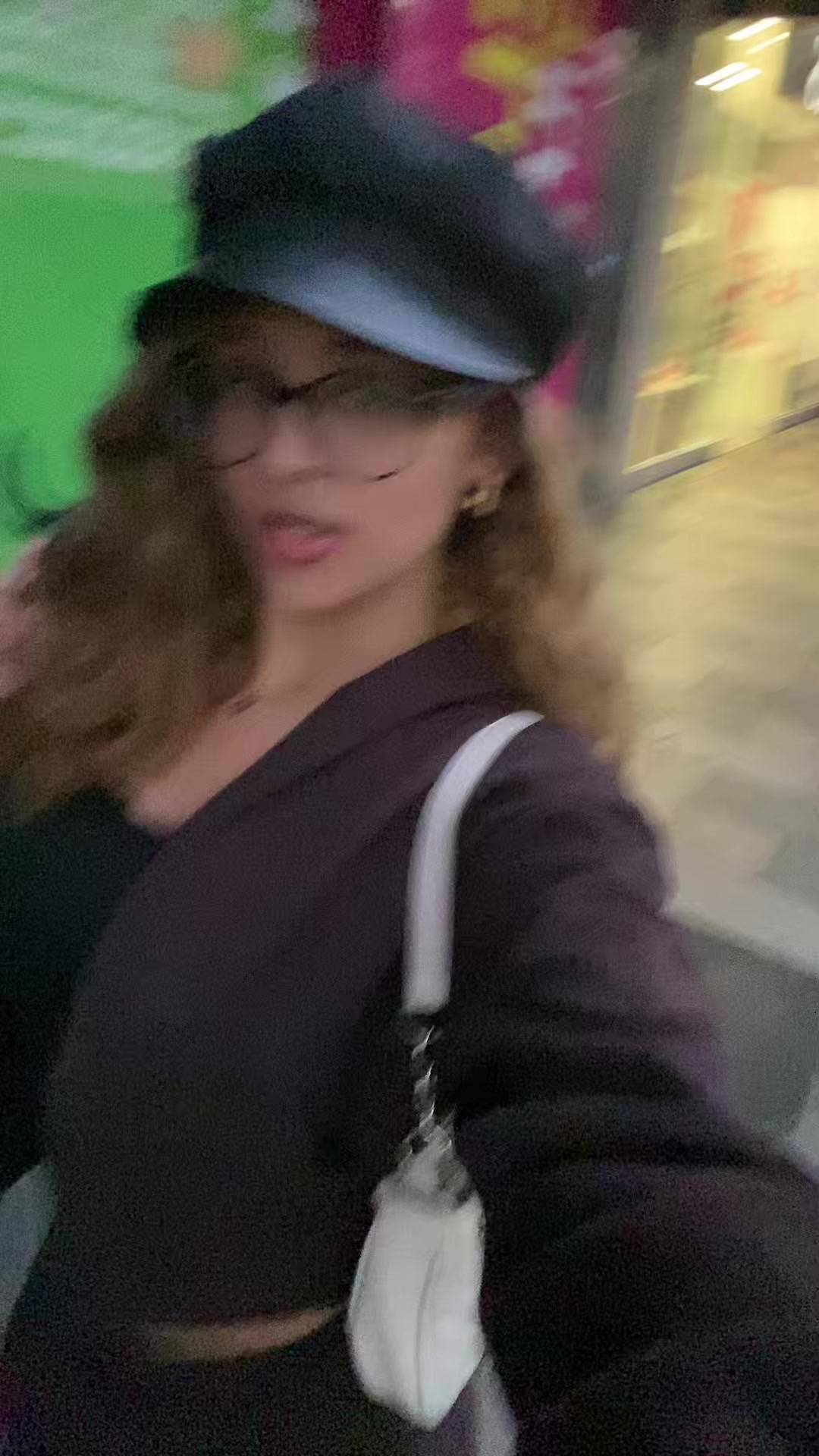 @🚩