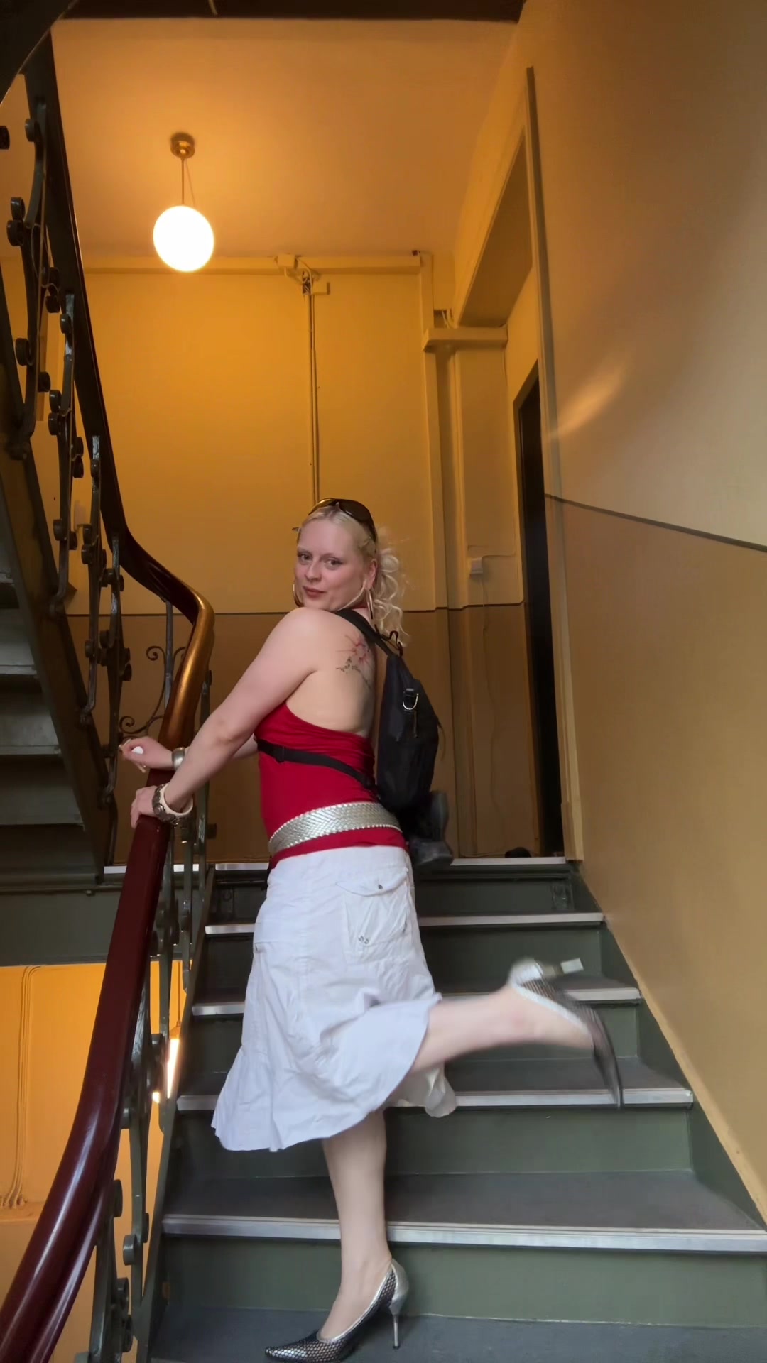 @👣