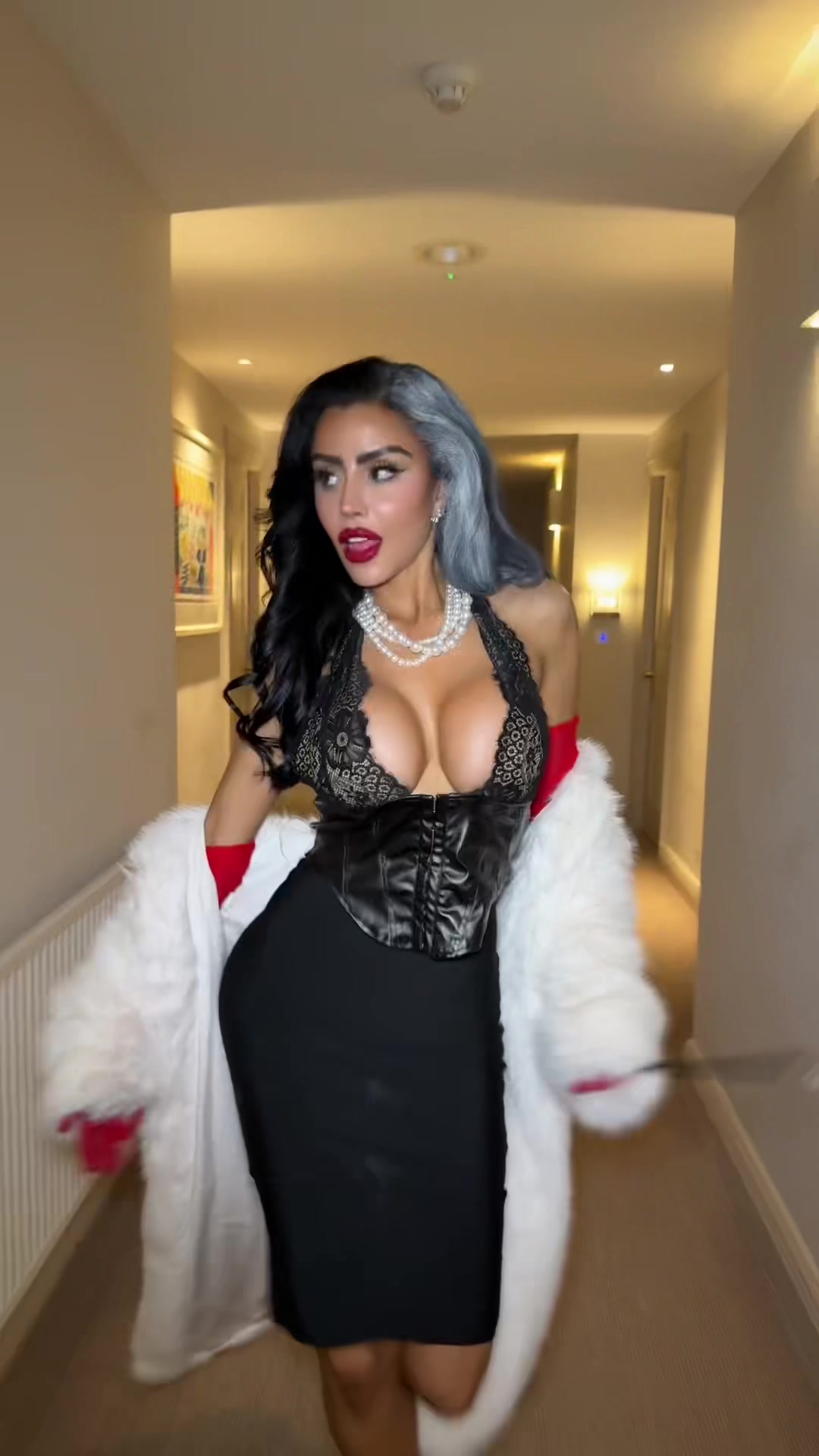 @Chloe saxon