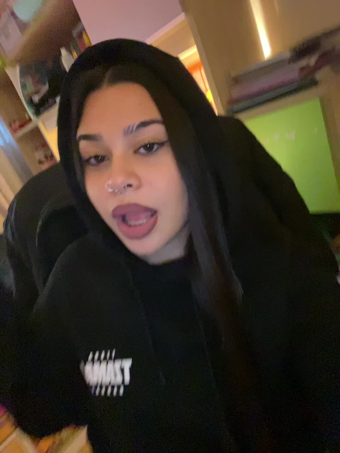 @la