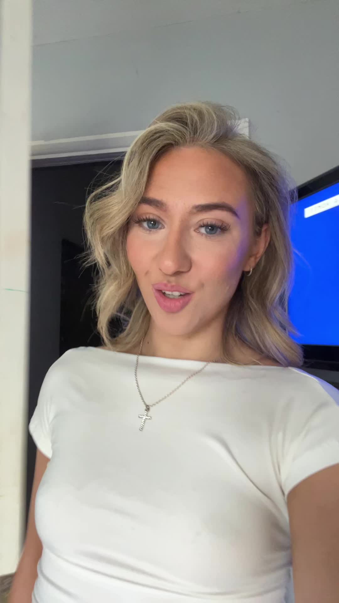 @laurenlavinia_