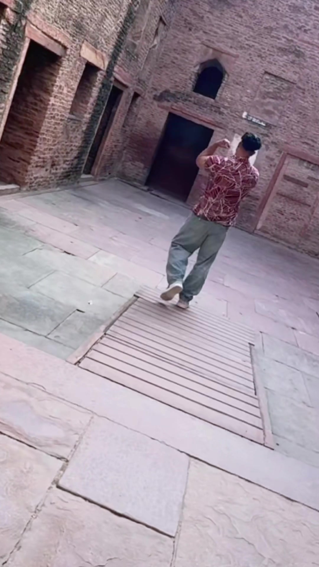 @Kaur@uk