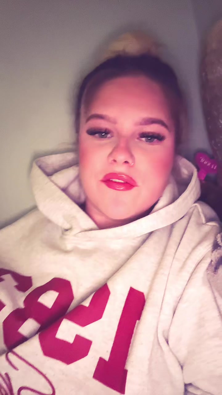 @Amielouise18