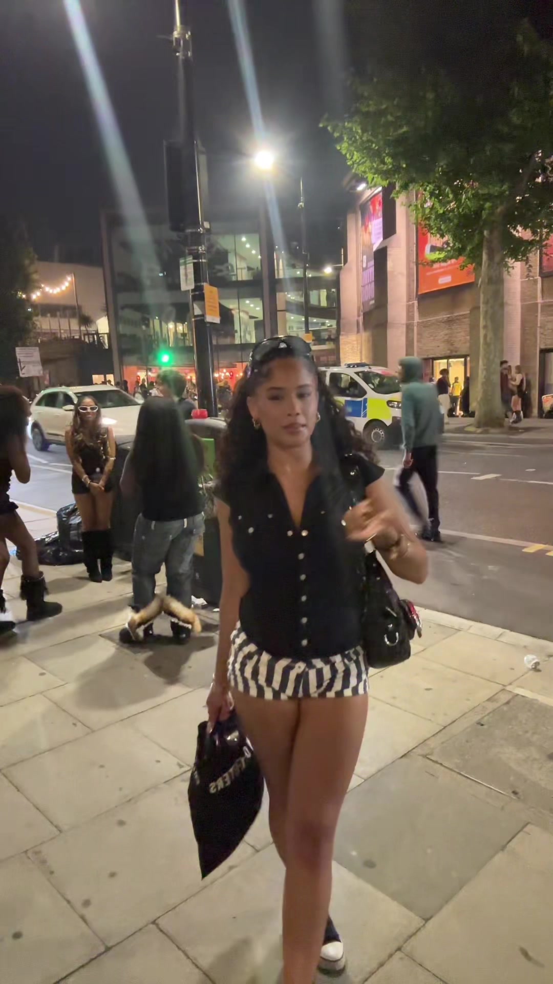 @glogirlzo