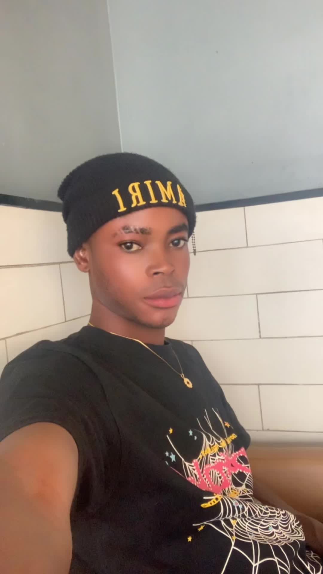 @PERRY💕🕊️