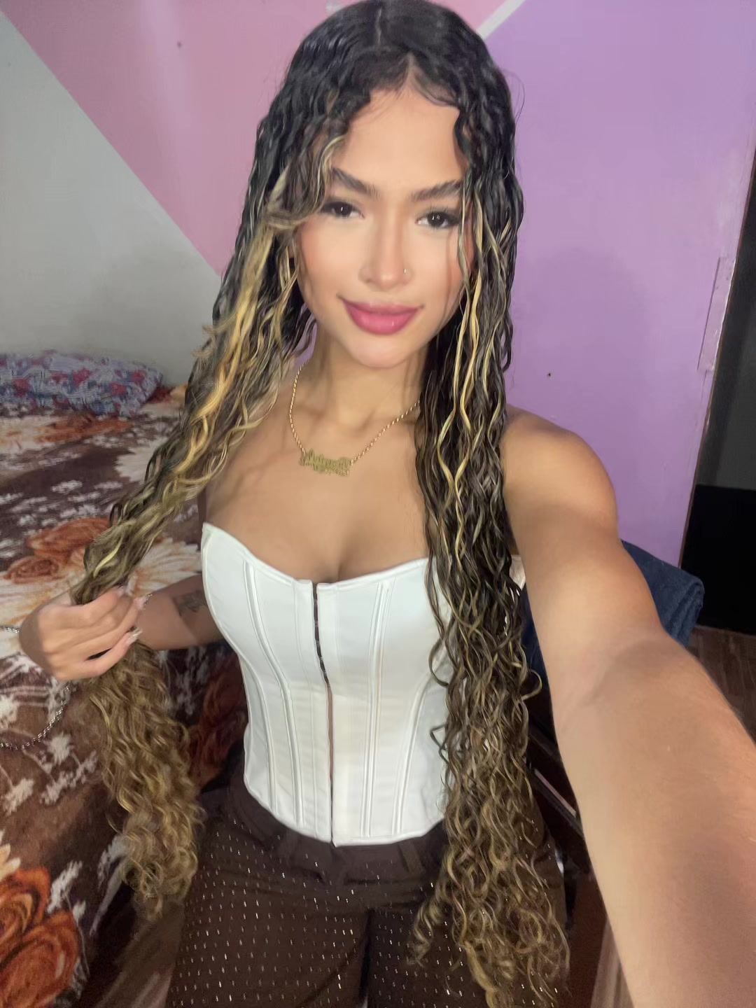 @daniela