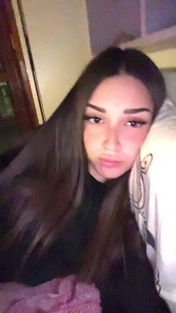 @_rrosy_