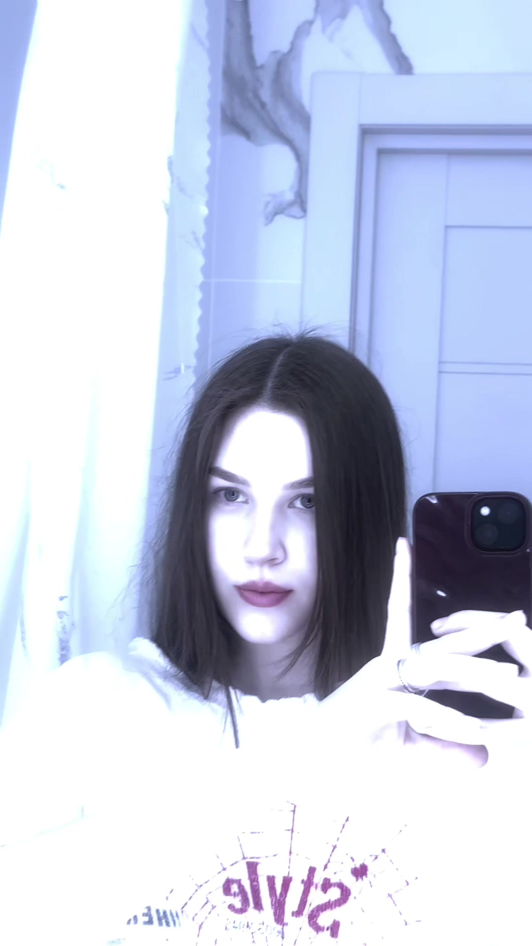 @<8