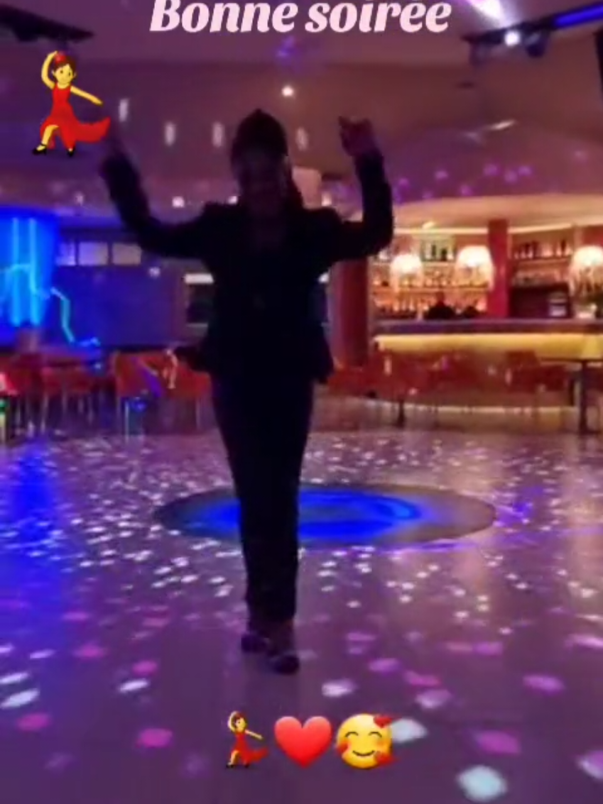 @Monia&Dance