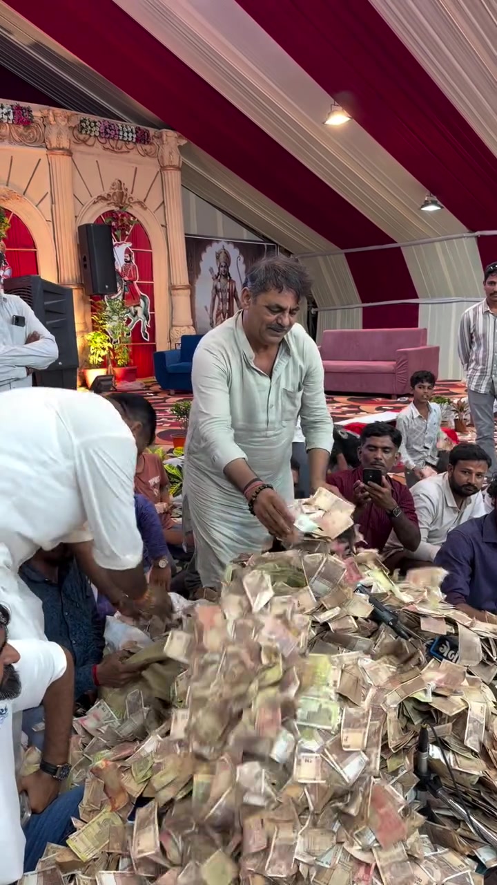 @Yeh Kali Kali ankhe 👀