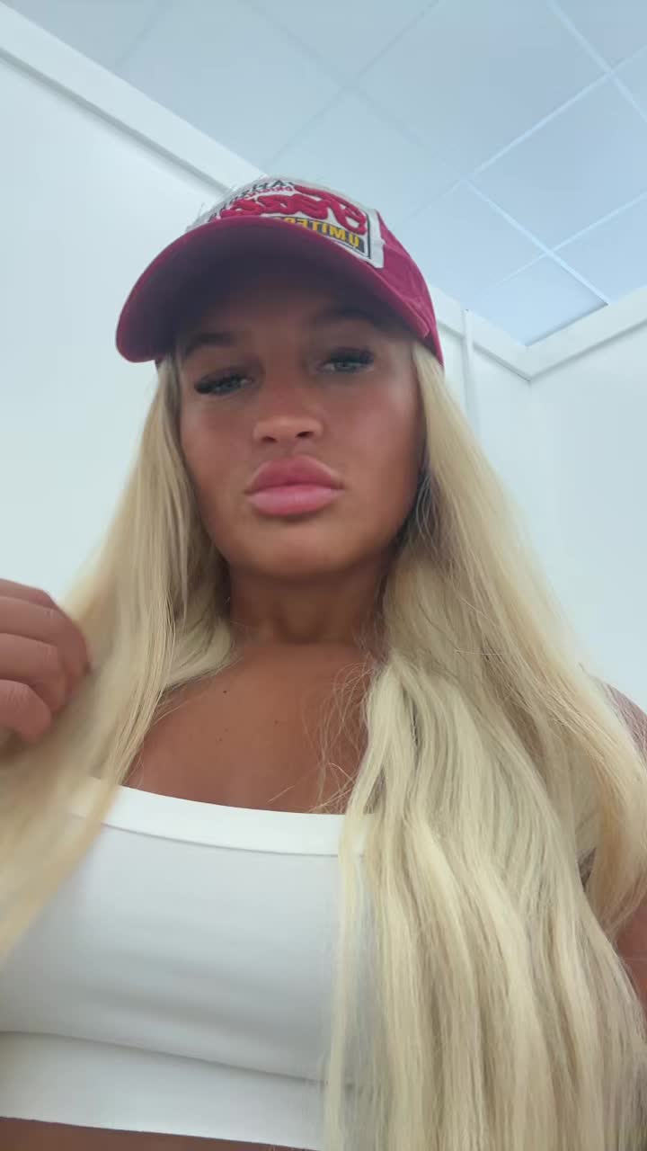 @hrglowellie
