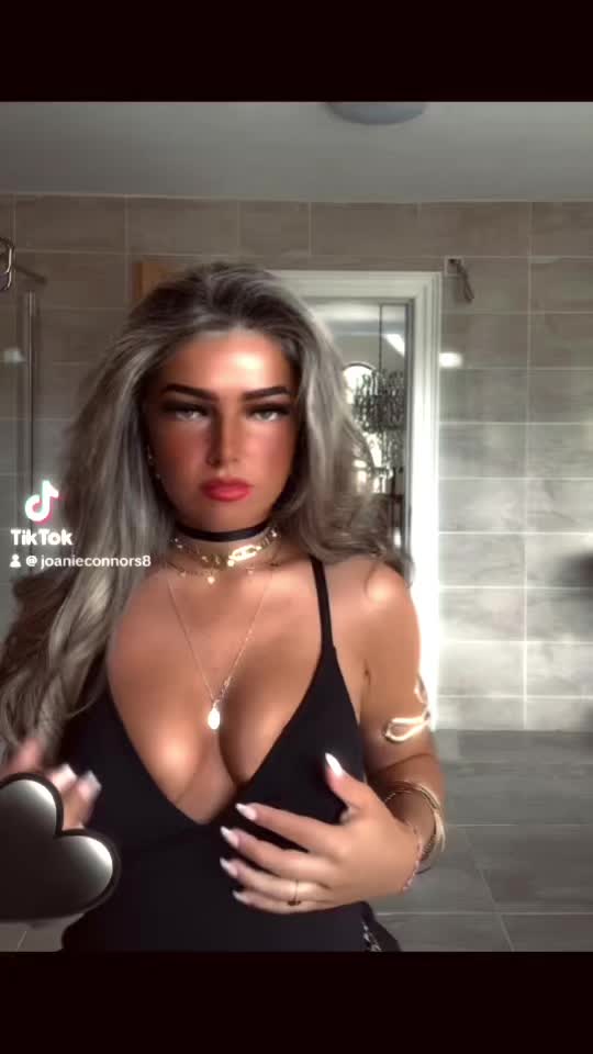 @J♡anie Connors <<3