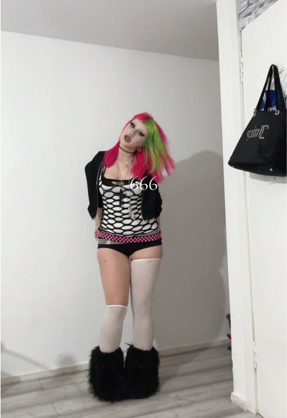@☣︎