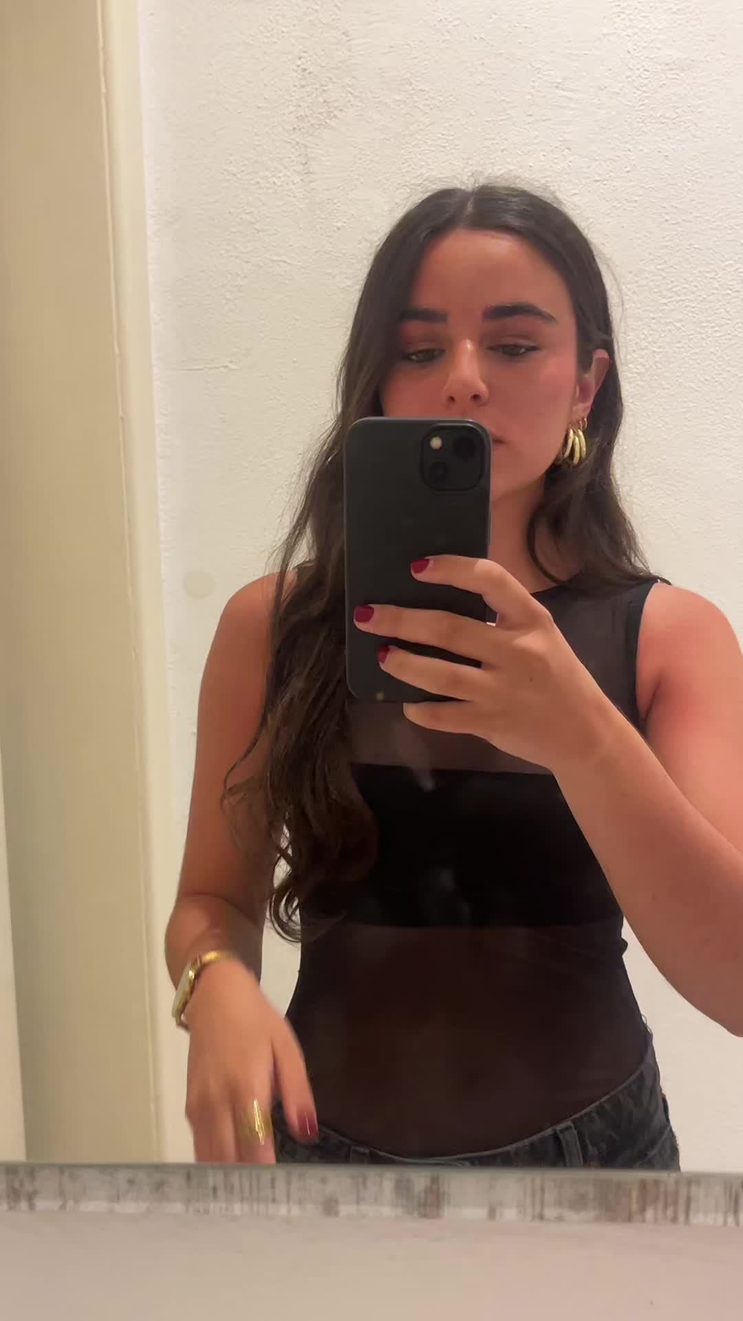 @elenaluugo