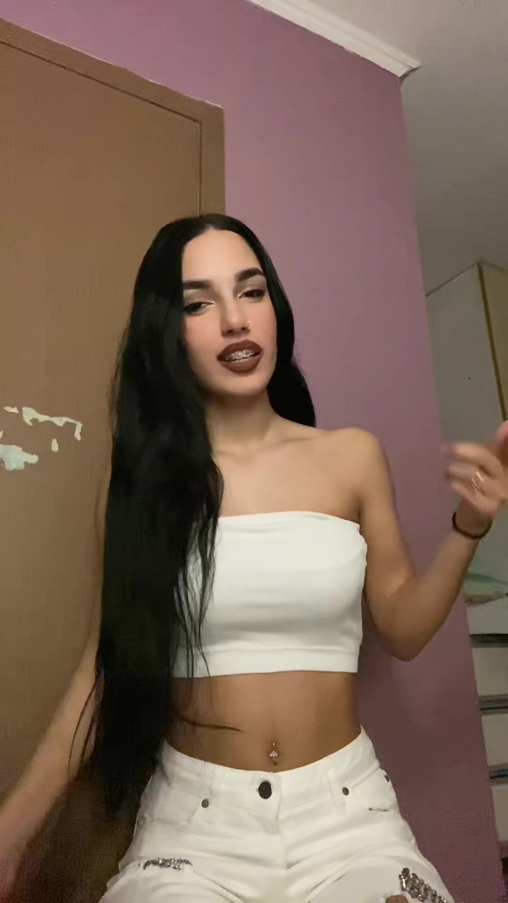 @𝐴𝐿𝐸𝑋𝑋💋