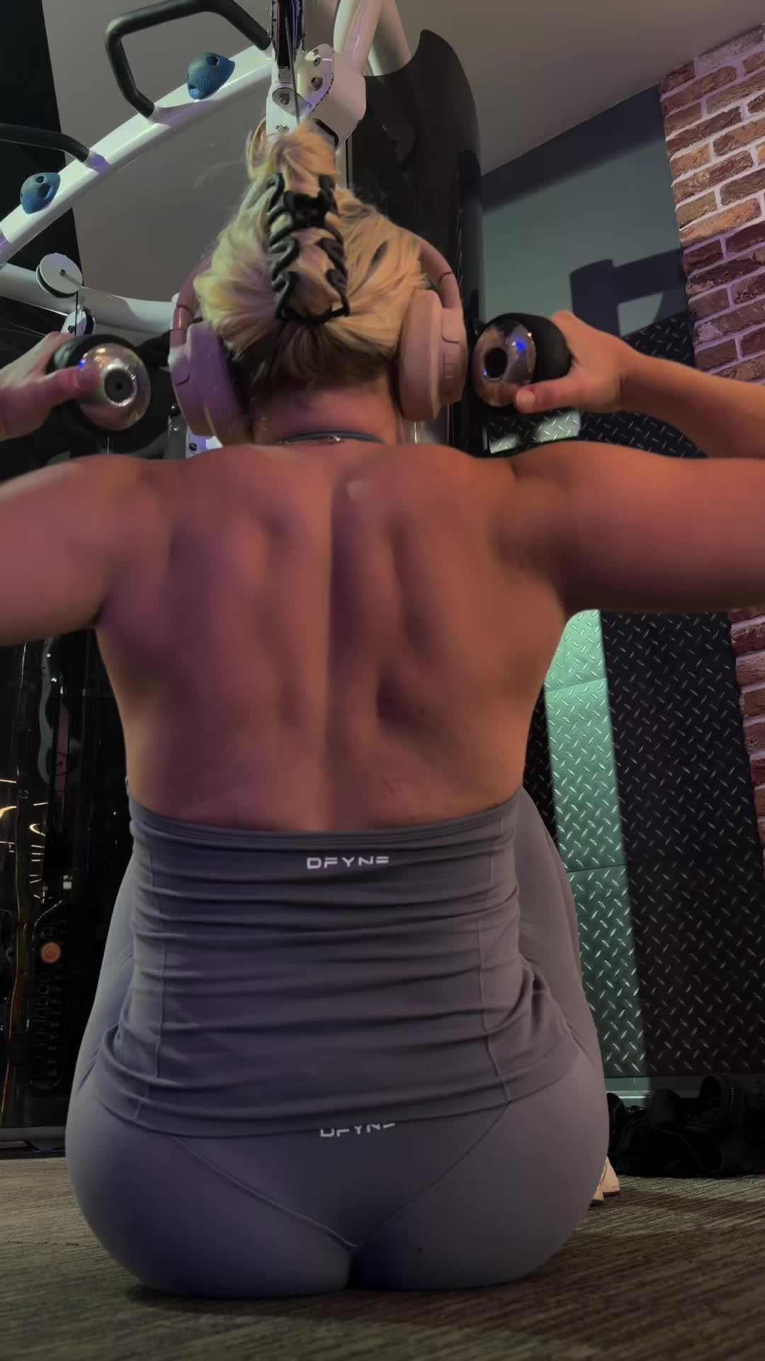 @Caitlin_fitness