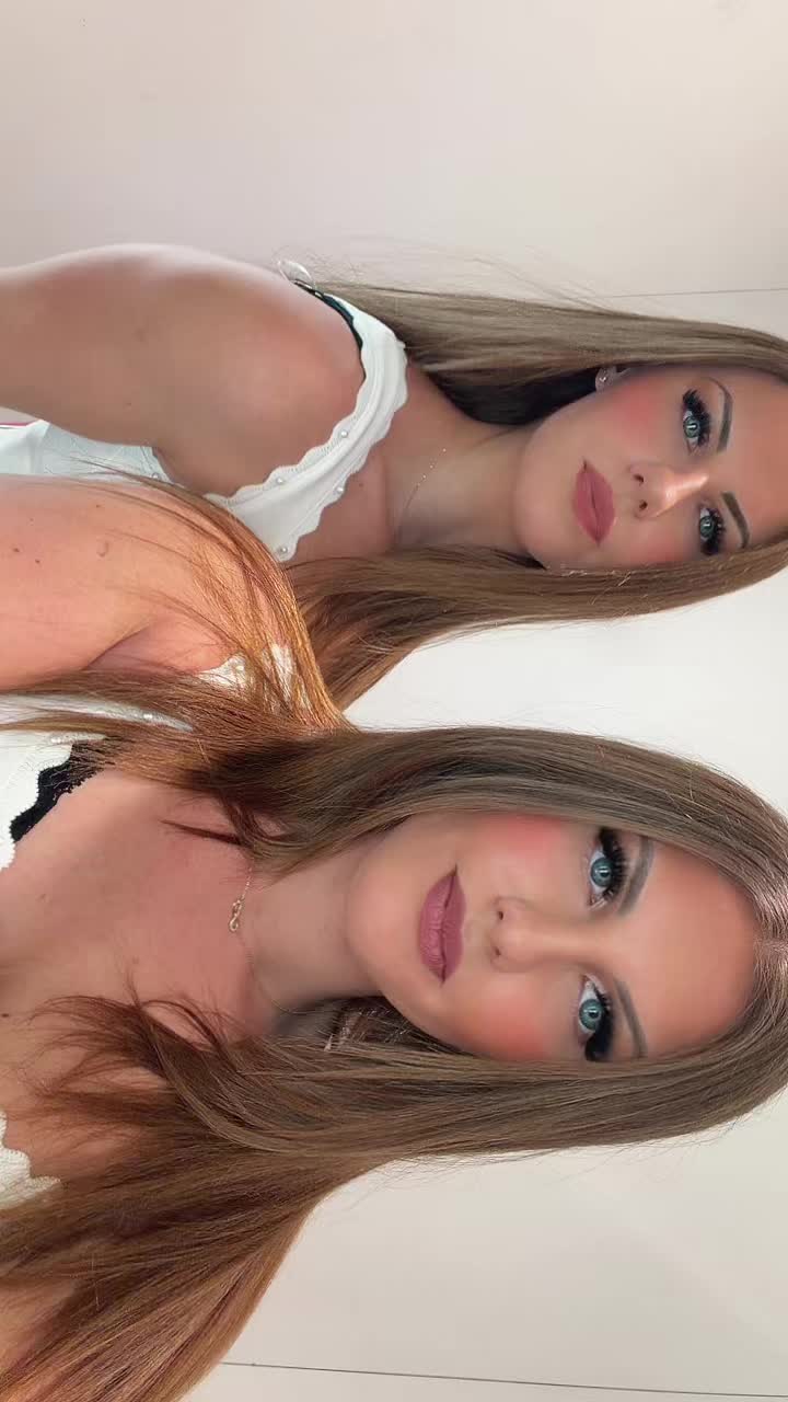 @Dezmaric_twins