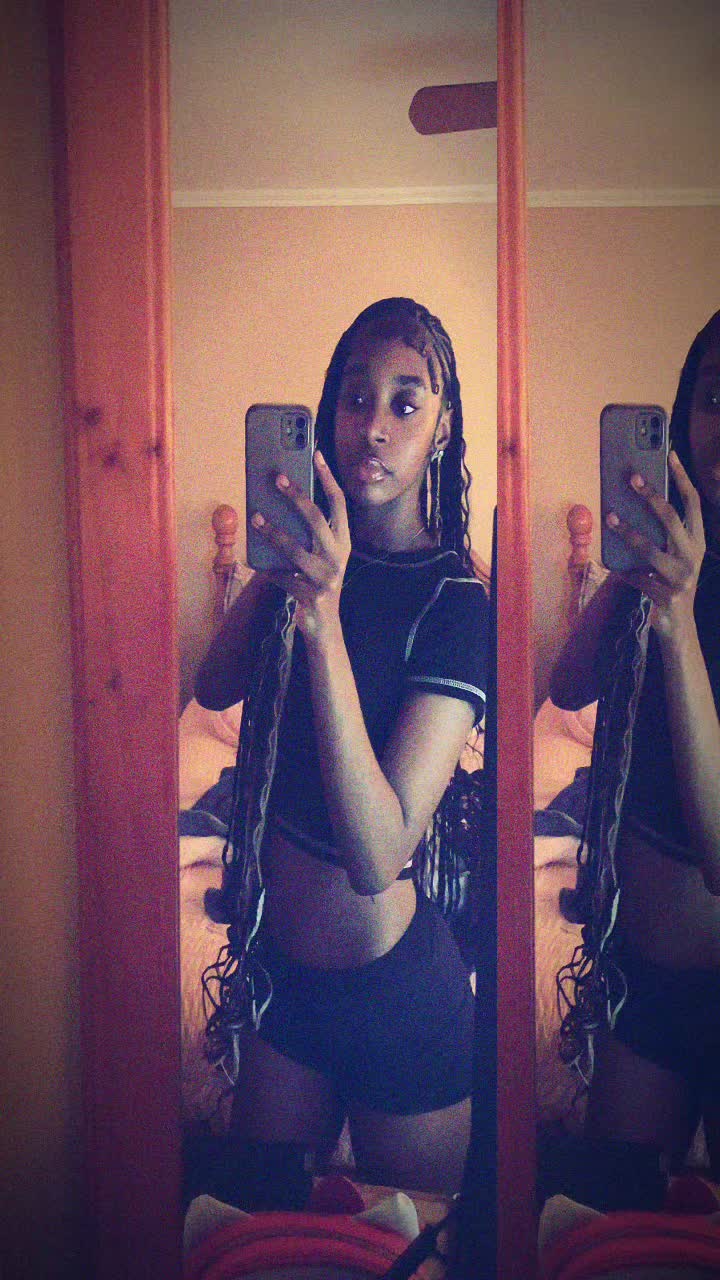 @6&rsquo;7 petite queen👸🏾🫧