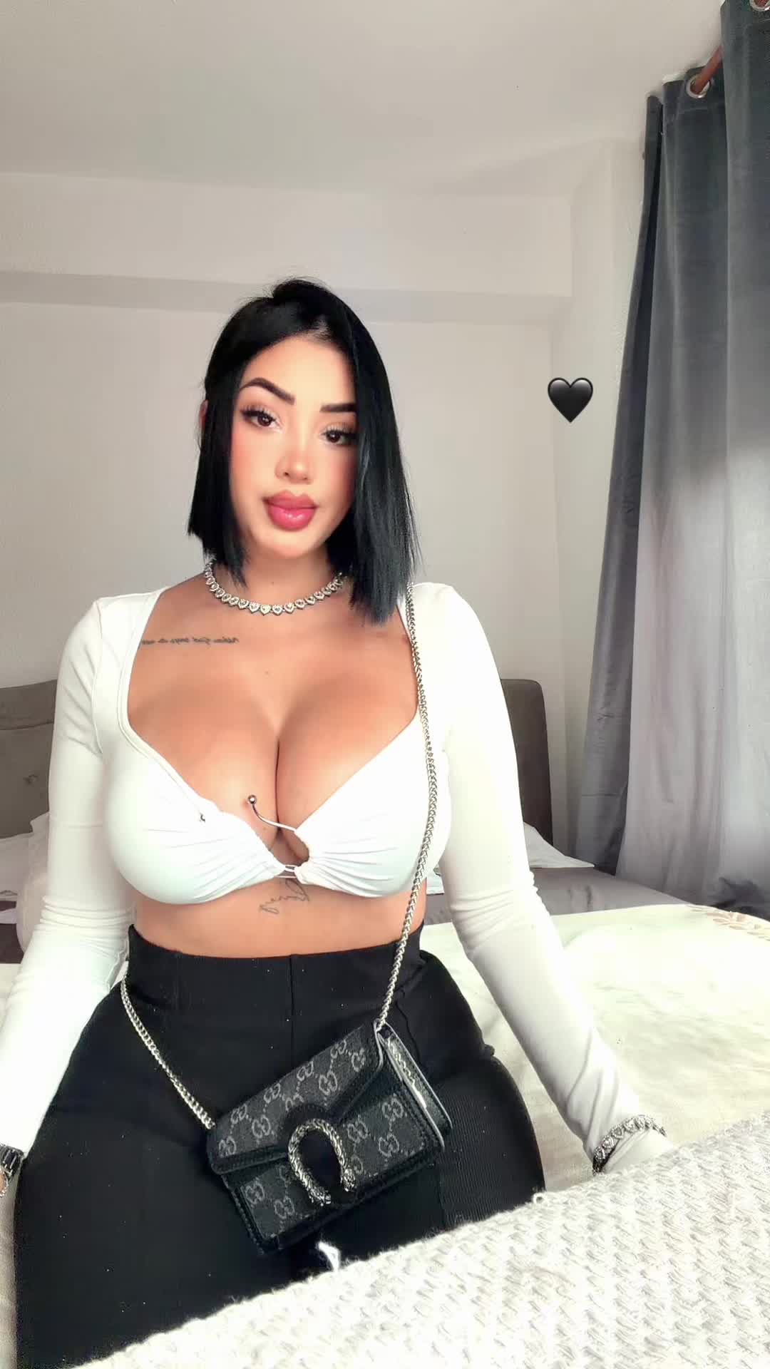@Tania Tania