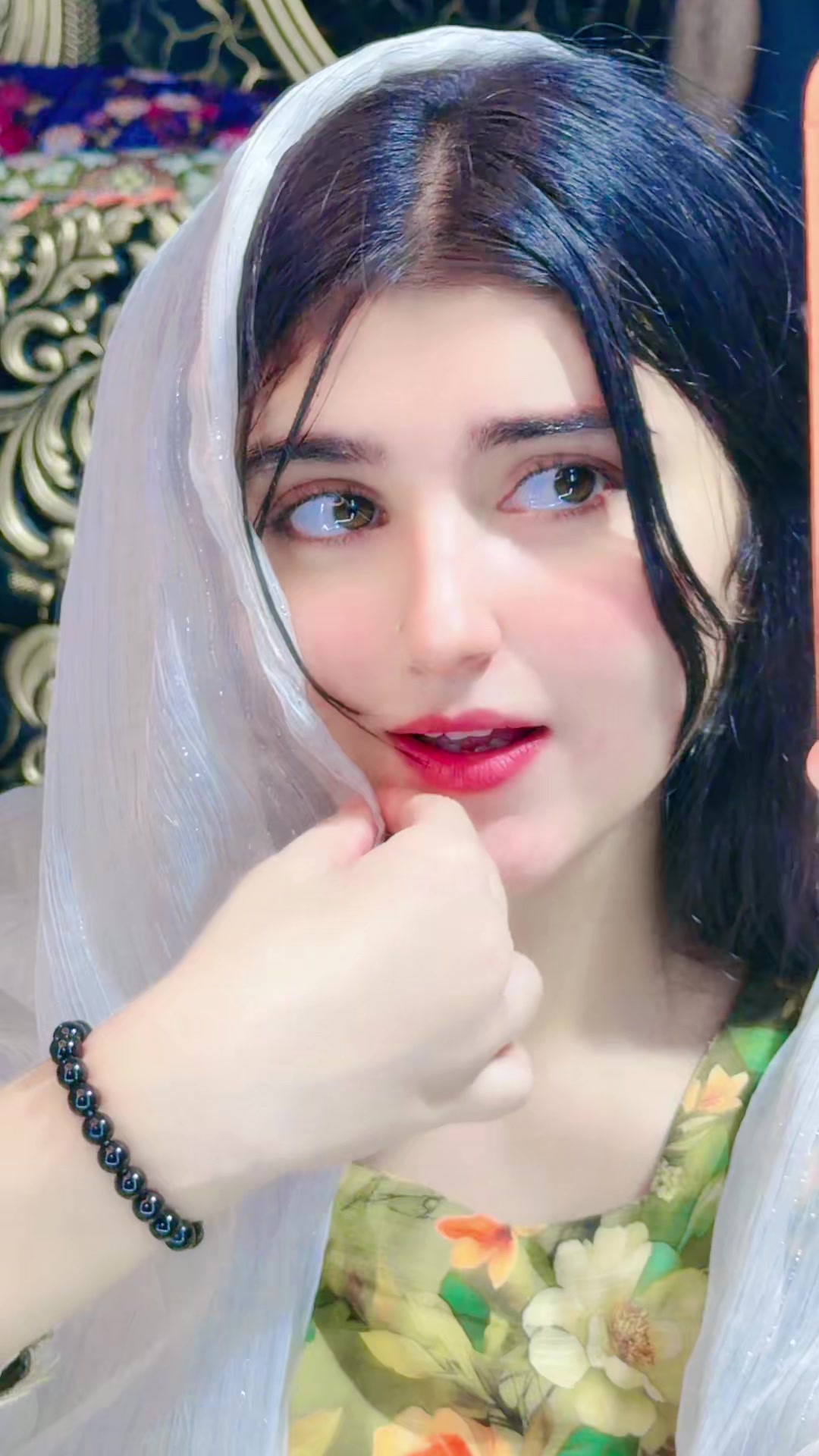 @𝓩𝓸𝔂𝓪🧚🏻&zwj;♀️