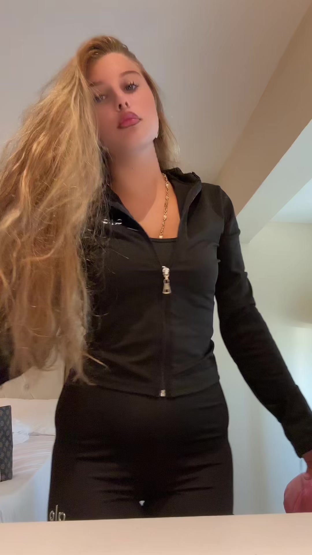 @ℋℴ𝓁𝓊𝒷ℴ𝓋𝒶̀𝒽