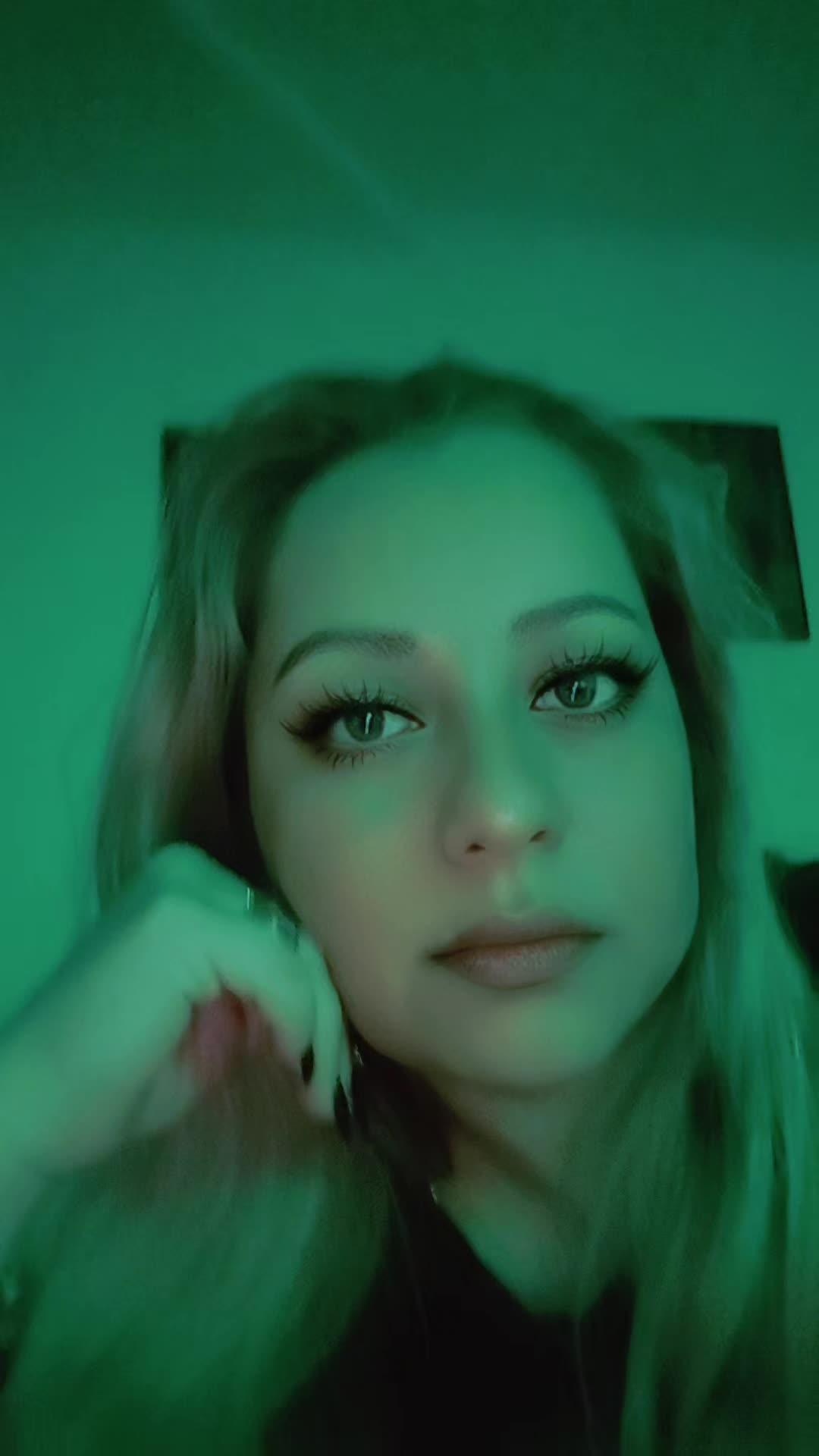 @Elena Varga