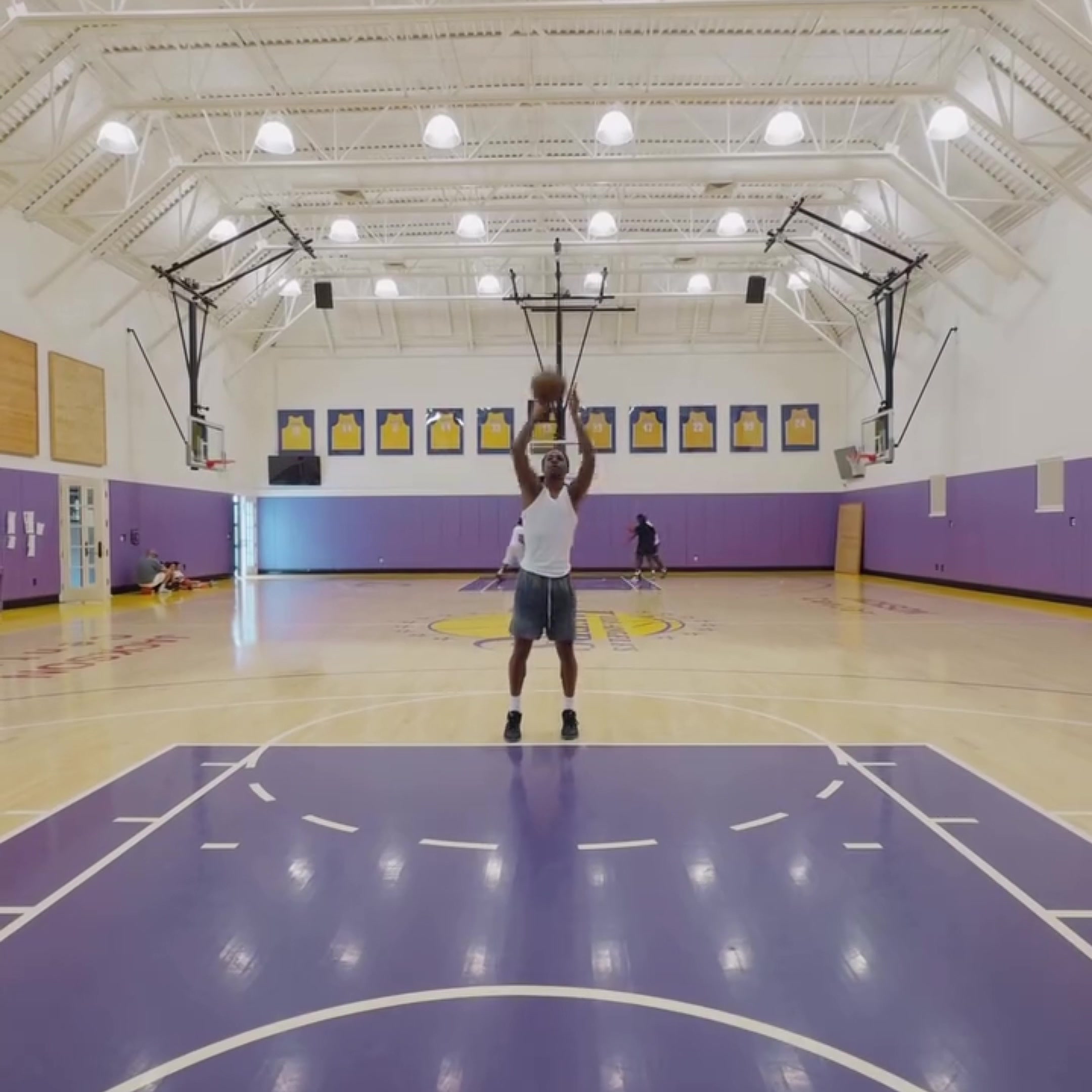 @hoopswithjg4