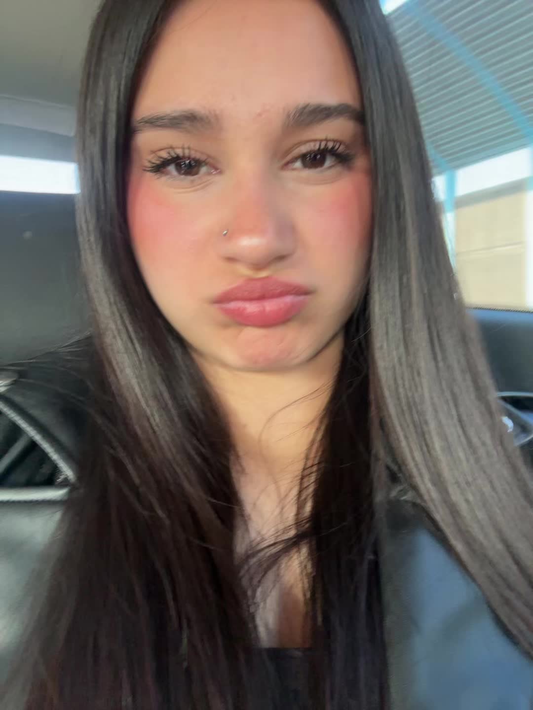 @🦢