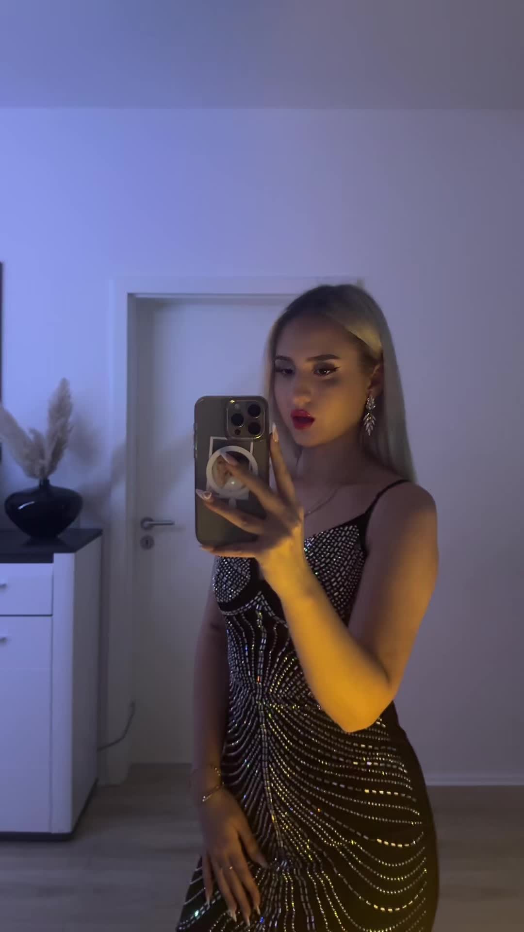 @Valeria_dsv
