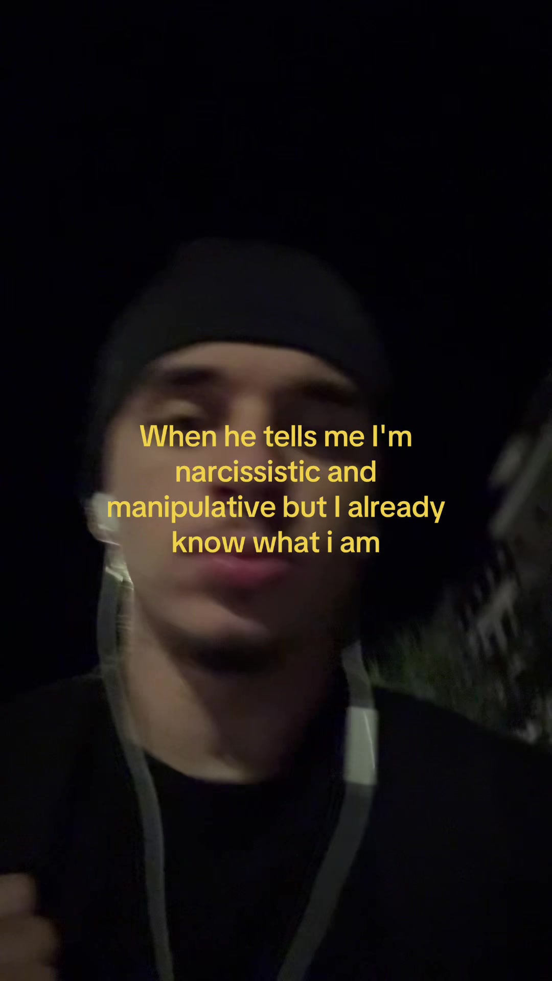 @￴