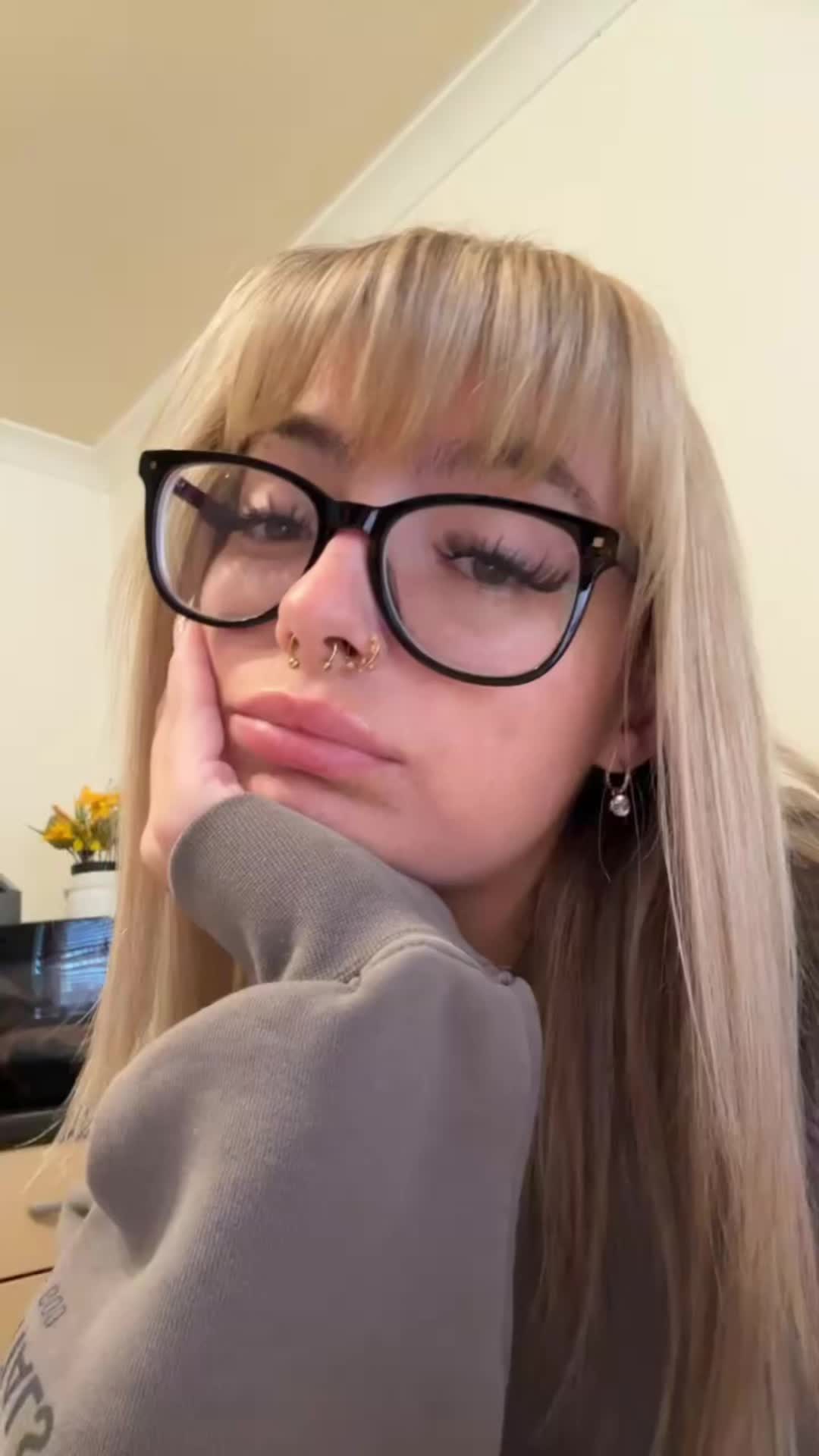 @btchesbrokenblondie 🩵