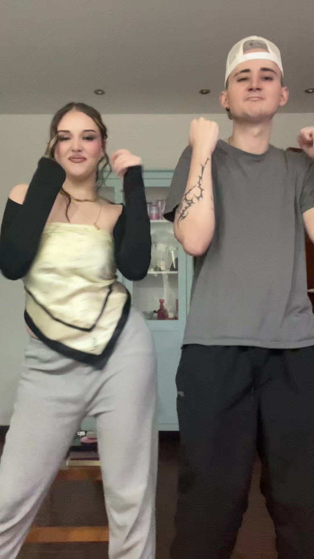 @akalatata