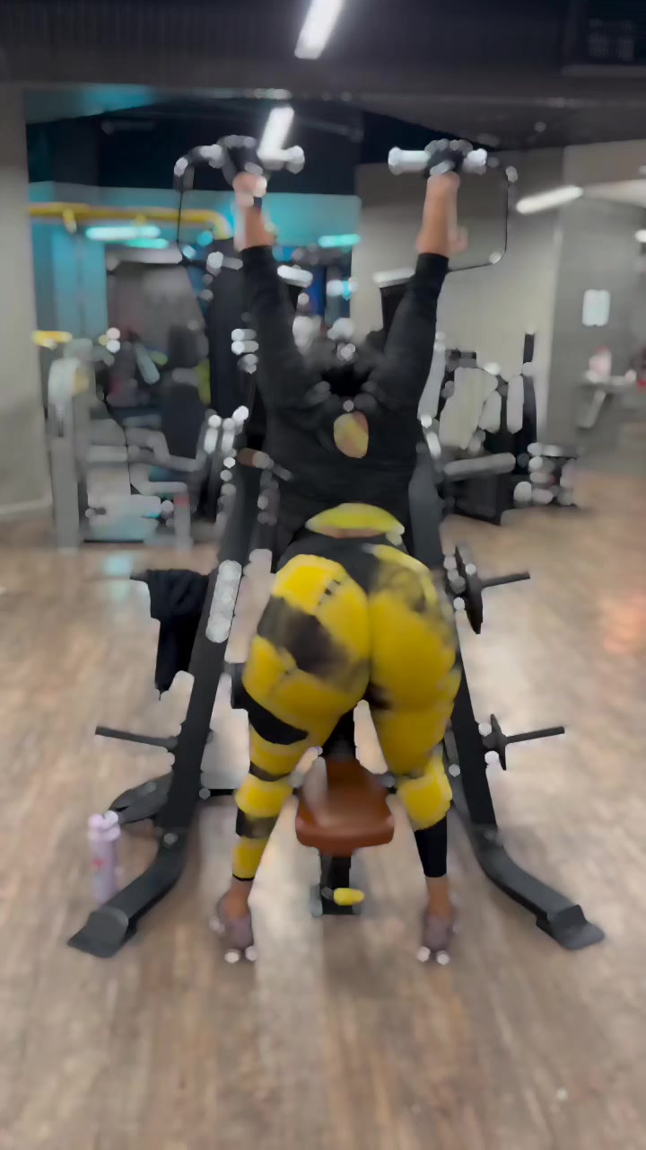 @Estelita